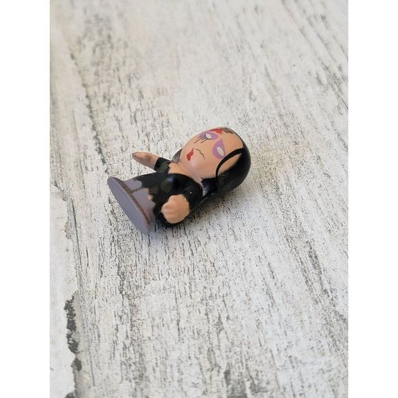 Walking Dead zombie toy figure - Picture 5 of 5